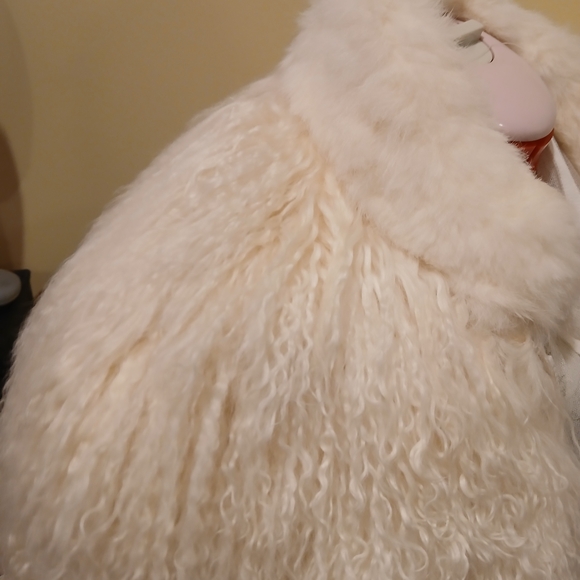 Gorgeous Cream Lamb And Fox Fur Jacket - Picture 2 of 6